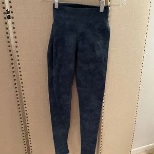Authentic Alo yoga leggings XXS